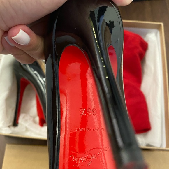 Authentic Christian Louboutin Simple Pump - Picture 4 of 5
